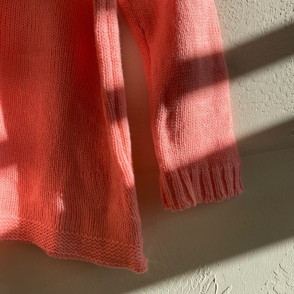 COPY - Hooded Sweater V chest. - Picture 3 of 7